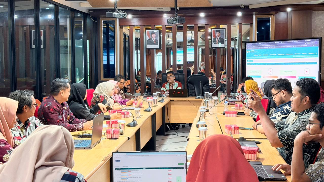 Rapat Evaluasi Data DSSD dan Keterisian Data E-Walidata SIPD Tahun 2025